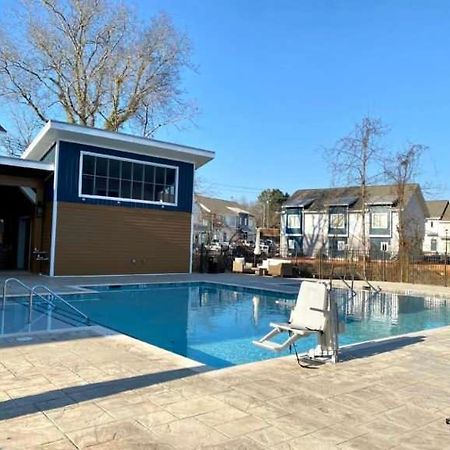 Vibrant Townhome With Pool Gym And Work Desk Clemson Exterior photo